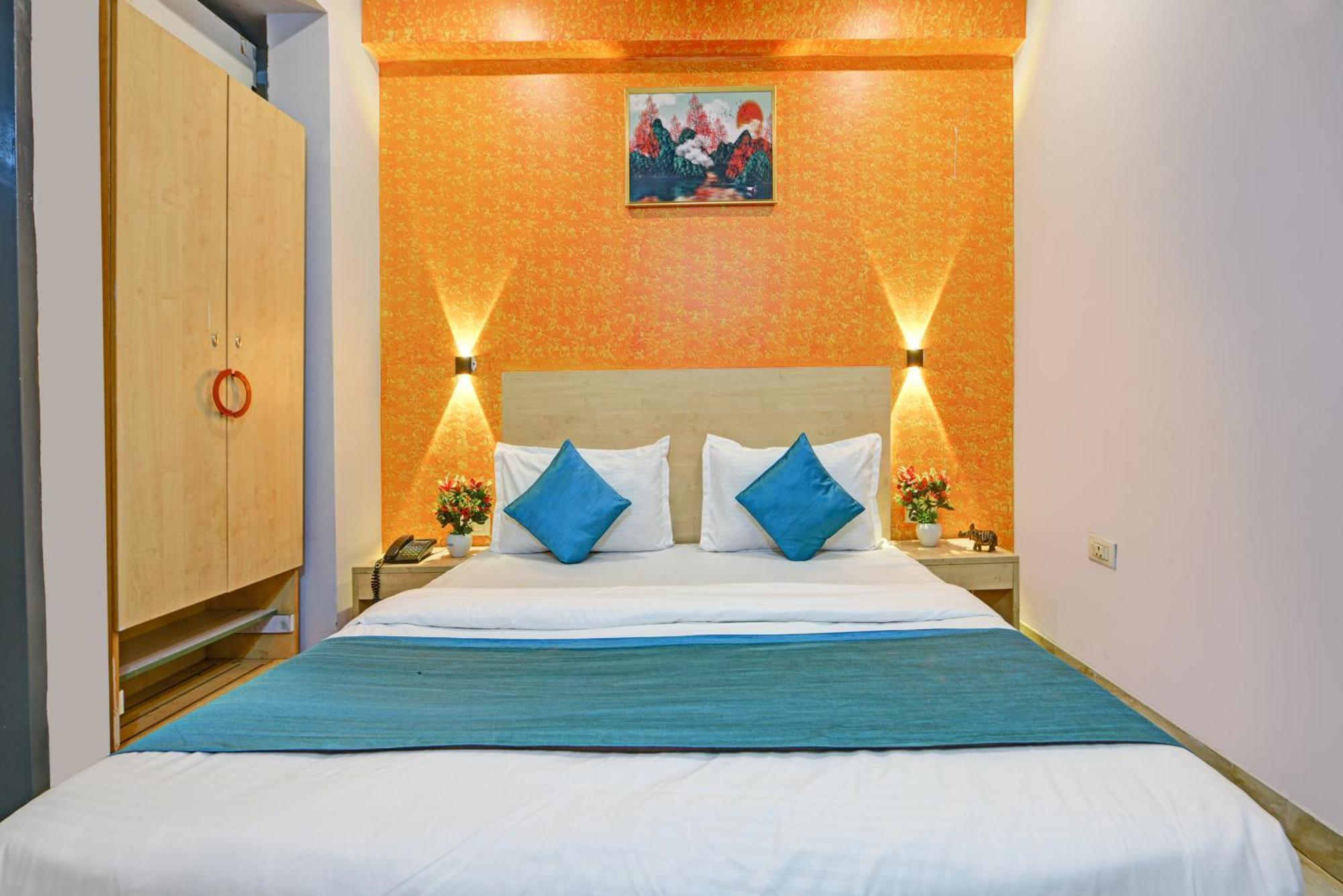 Royal Spark Inn1 - Medicity Gurugram, Near Medanta Hospital Gurgaon Buitenkant foto