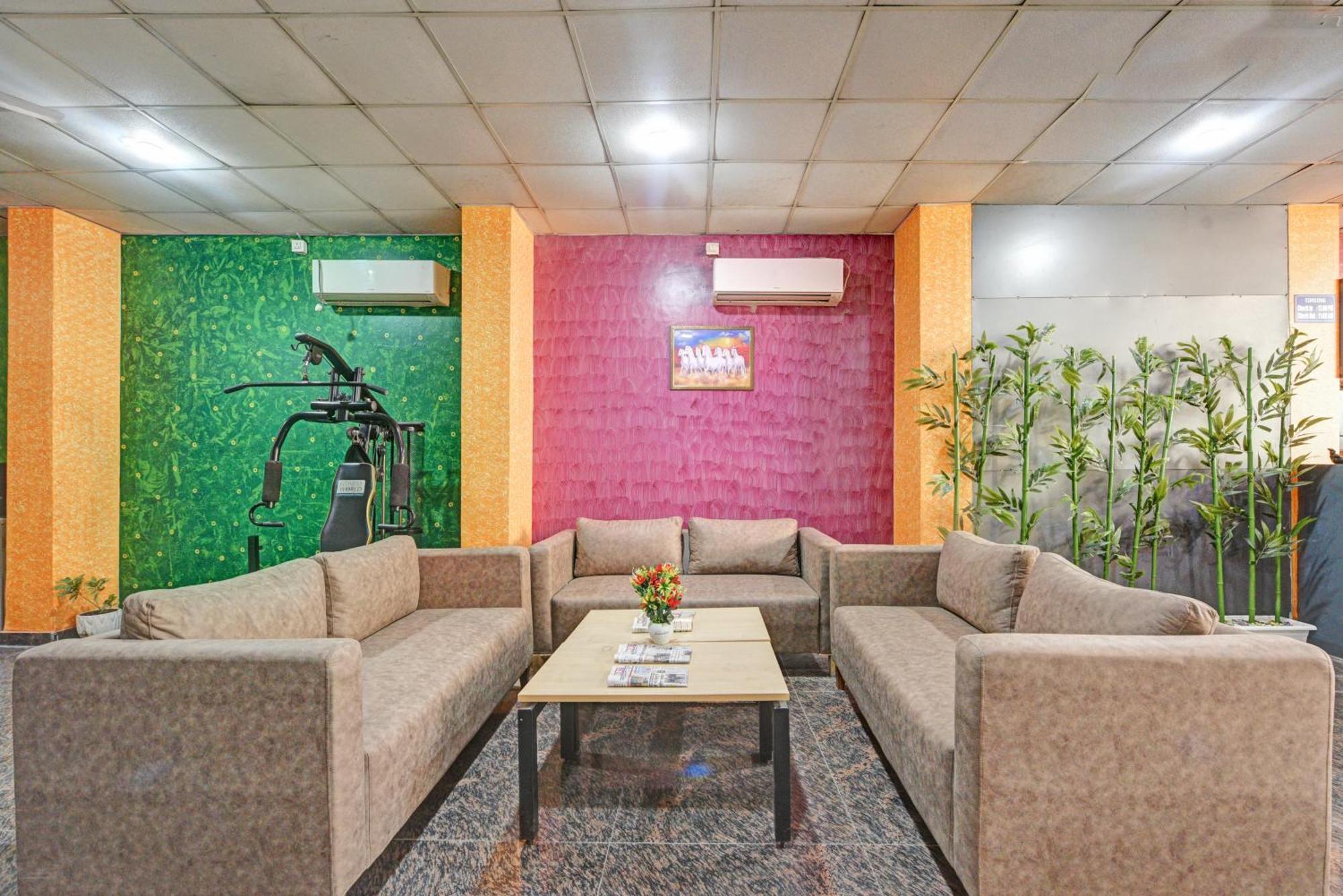 Royal Spark Inn1 - Medicity Gurugram, Near Medanta Hospital Gurgaon Buitenkant foto