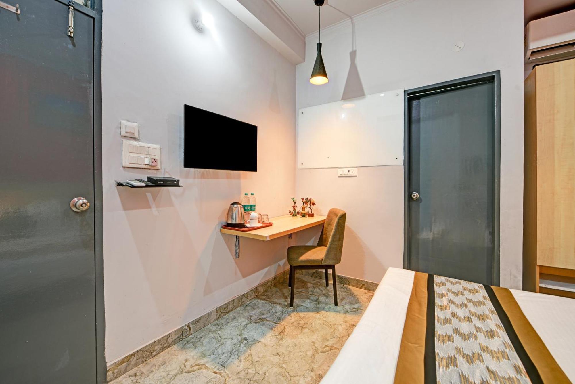 Royal Spark Inn1 - Medicity Gurugram, Near Medanta Hospital Gurgaon Buitenkant foto