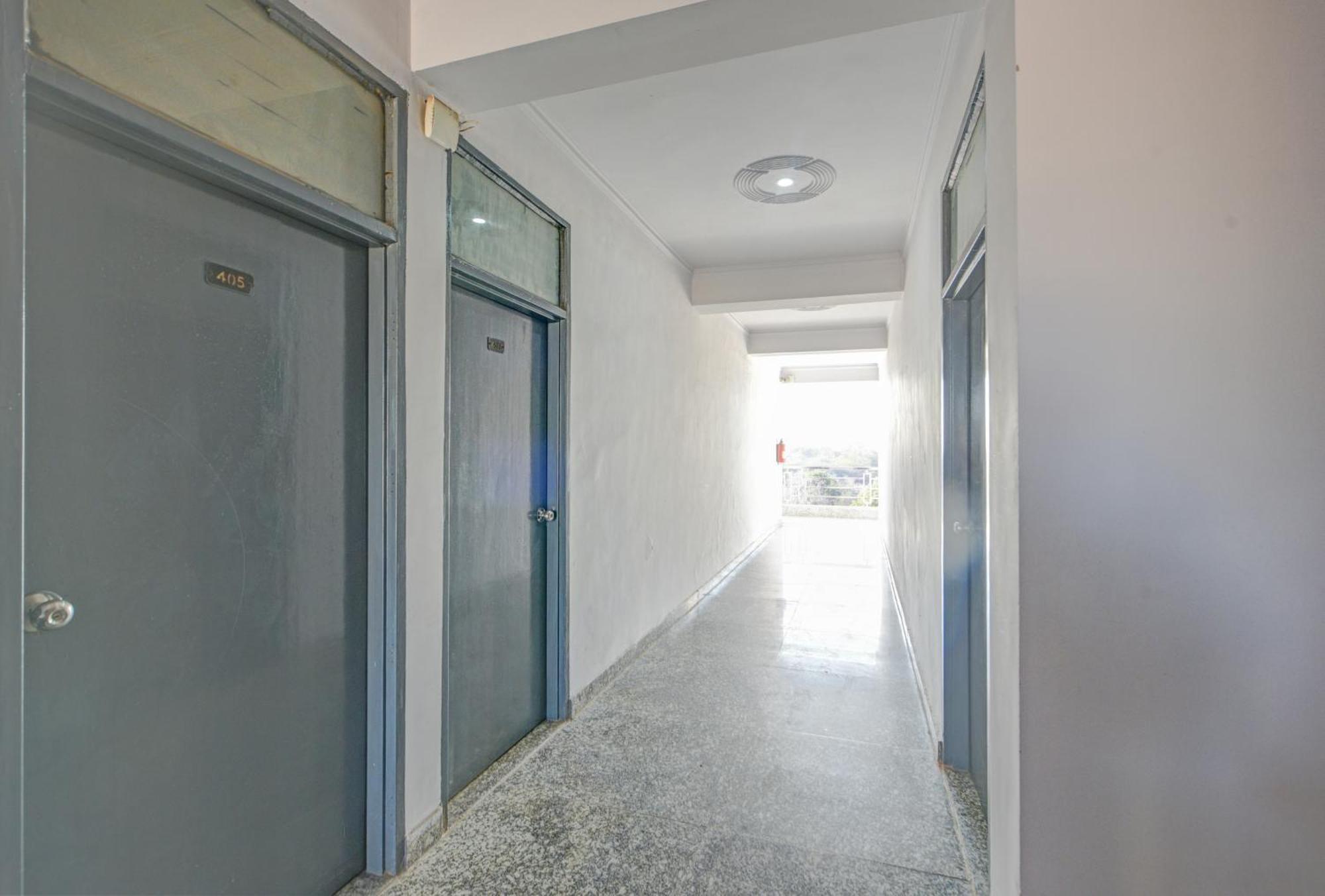 Royal Spark Inn1 - Medicity Gurugram, Near Medanta Hospital Gurgaon Buitenkant foto